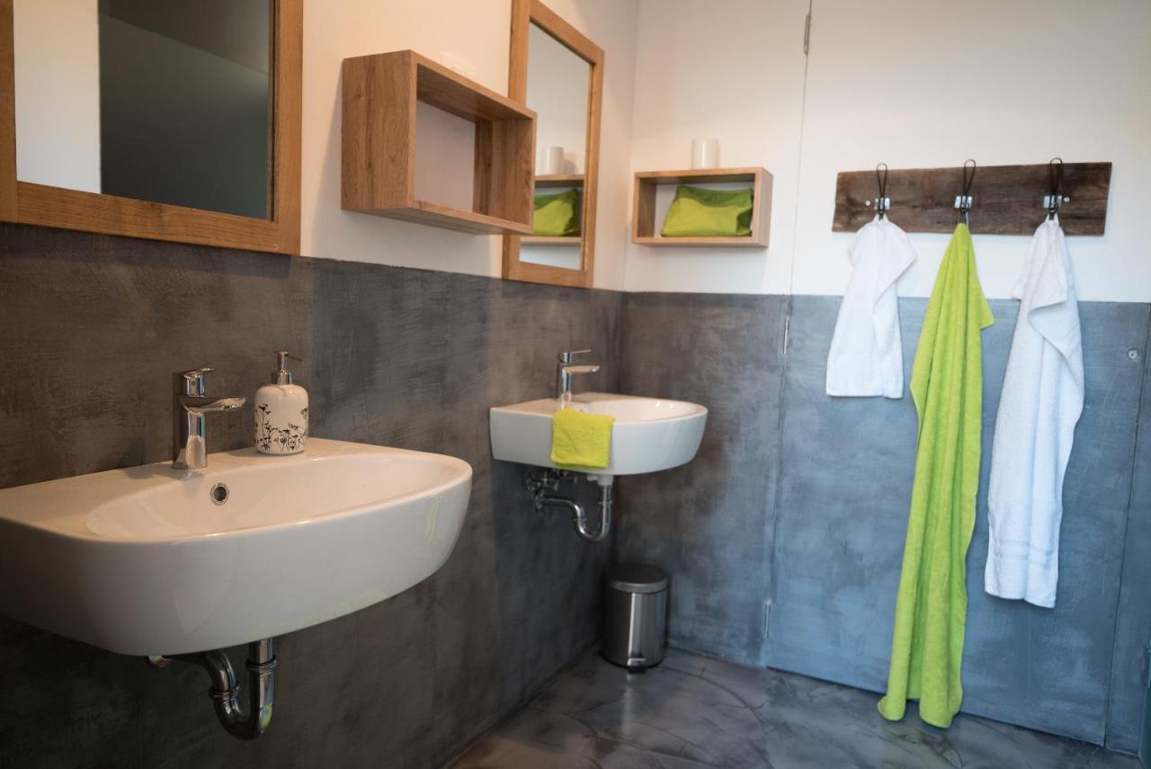 Hostal Hisa Sonca Toti Breg Svecina Exterior foto