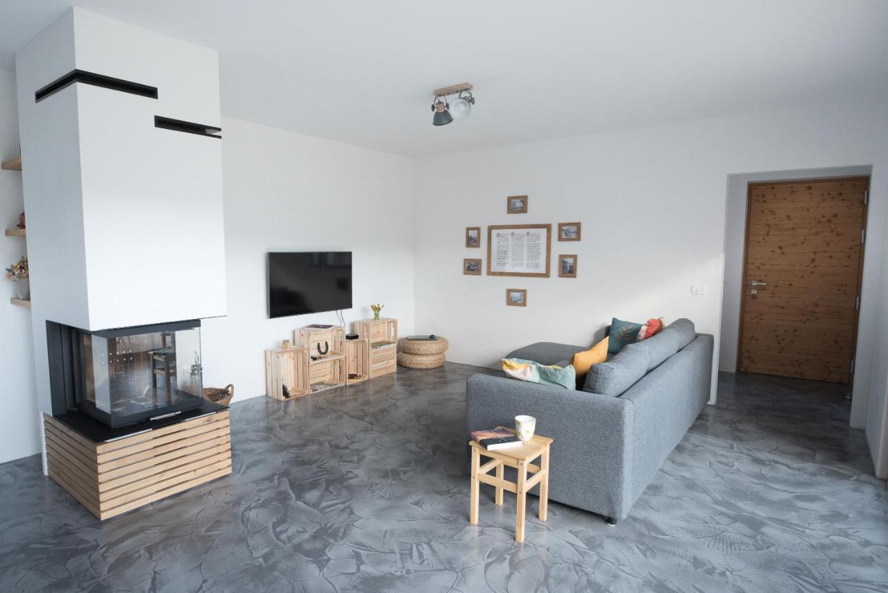 Hostal Hisa Sonca Toti Breg Svecina Exterior foto